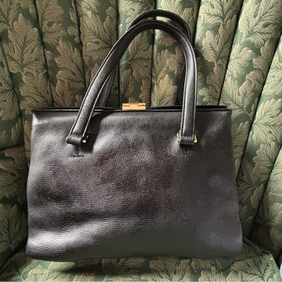 Isaac Mizrahi Elegant Black Shoulder Bag - Picture 7 of 16